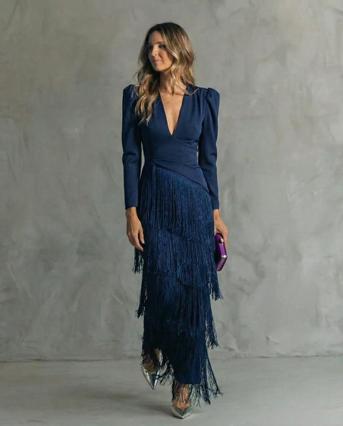 Claudia · Vestido elegante con mangas de flecos