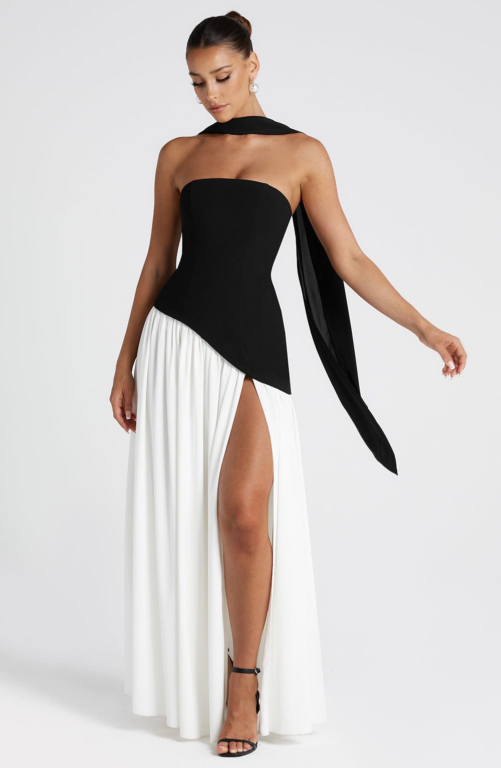 Vestido Maxi Sin Tirantes para Mujer con Abertura Alta y Cintura Asimétrica