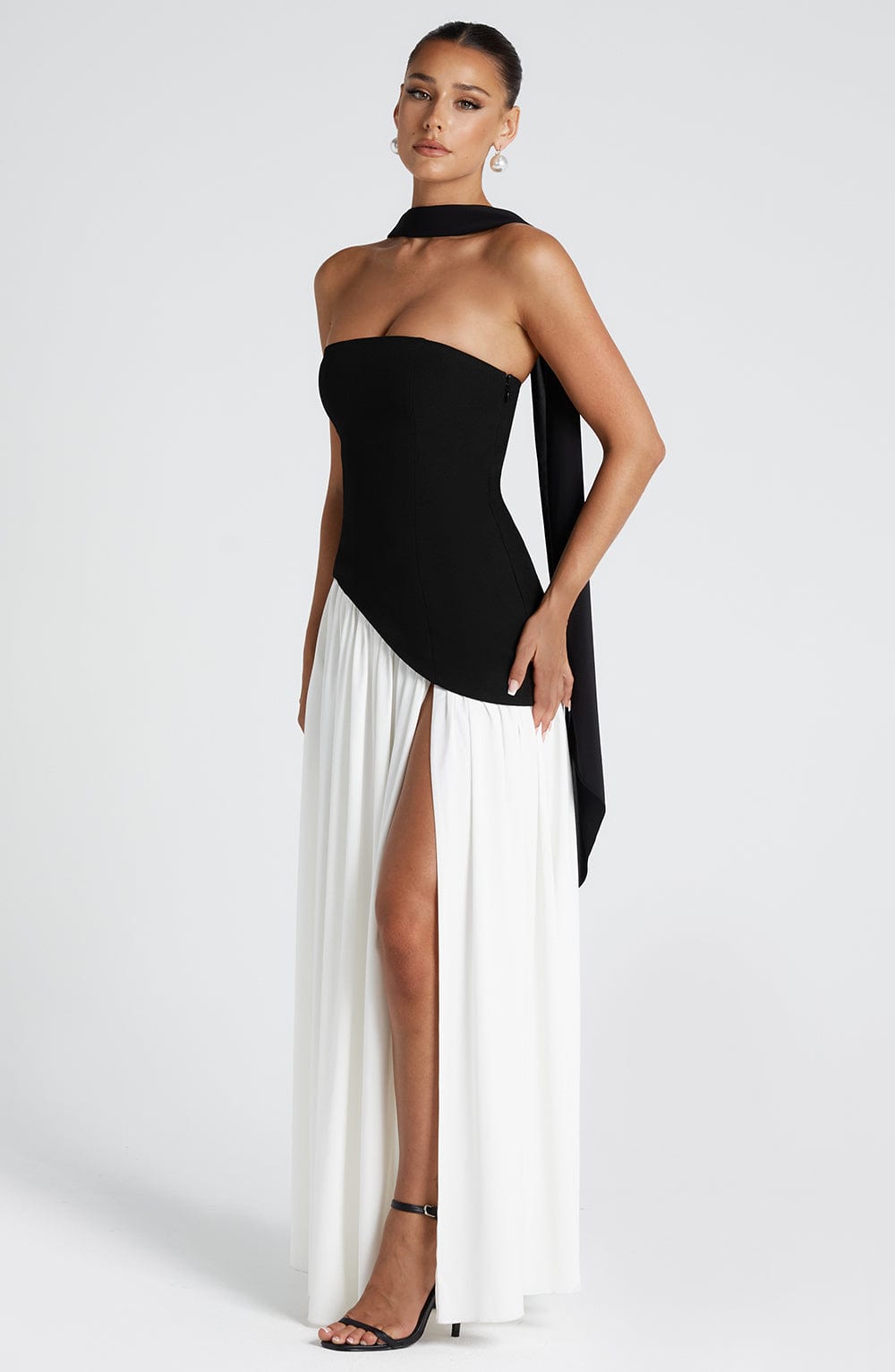 Vestido Maxi Sin Tirantes para Mujer con Abertura Alta y Cintura Asimétrica